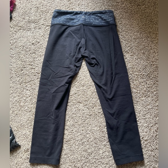 Lululemon capris leggings size 4 reversible - Picture 4 of 5
